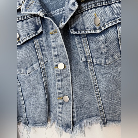 P.Cill Cropped Button Down Long Sleeve Denim Jacket Size Medium - Picture 10 of 12